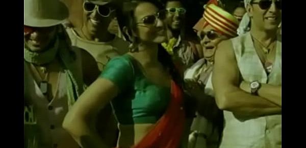  Sonakshi Sinha Boob Show- Nipple Impression